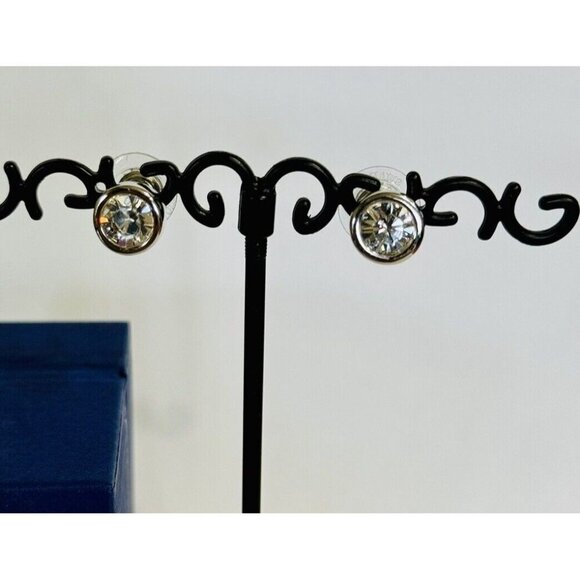 Swarovski Clear White Circle Round Crystal Earrings Post Stud Classic Minimalist - Picture 2 of 4